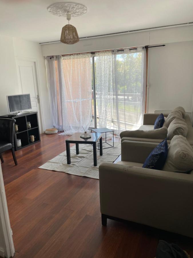 Appartement 2 Chambres Avec Parking Prive Gratuit ดีจอง ภายนอก รูปภาพ